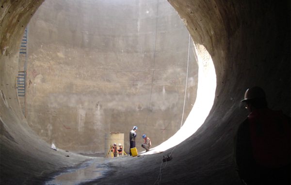 Modificación de Servicios y Construcción, Fundaciones Eje V.Mackenna